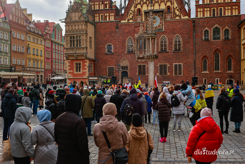 Solidarni z Ukrainą: NIE dla wojny - manifestacja poparcia we Wrocławiu  - zdjęcie nr 7