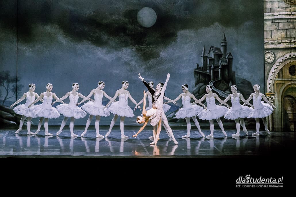 Classical Grand Ballet: Jezioro Łabedzie - zdjęcie nr 7