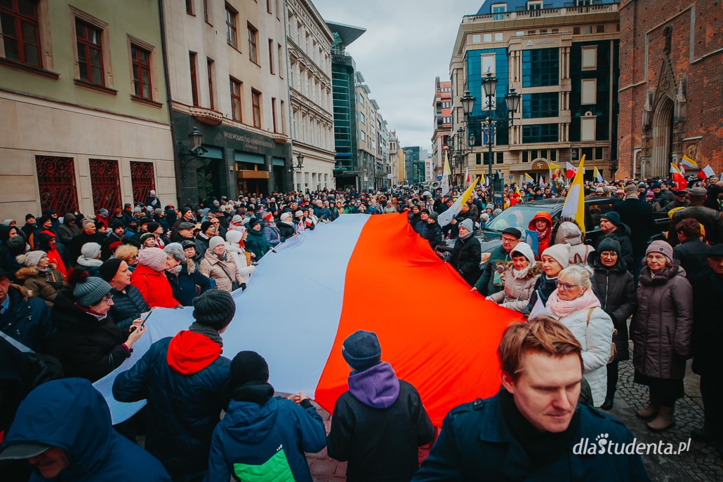 Marsz w obronie Jana Pawła II we Wrocławiu - zdjęcie nr 6