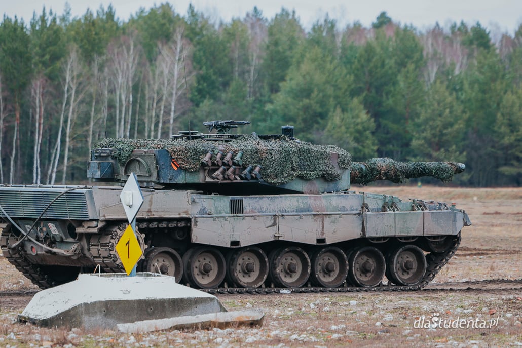 Prezydent RP na szkoleniu ukraińskich załóg czołgów Leopard  - zdjęcie nr 6