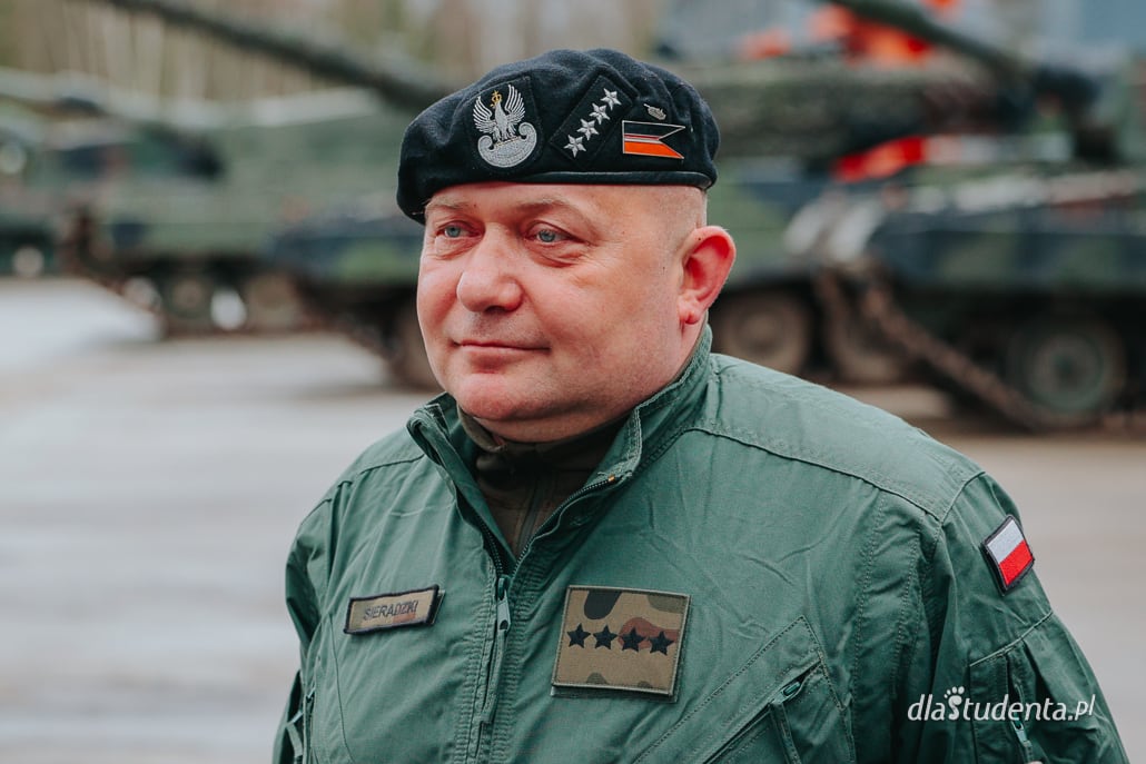 Prezydent RP na szkoleniu ukraińskich załóg czołgów Leopard  - zdjęcie nr 5