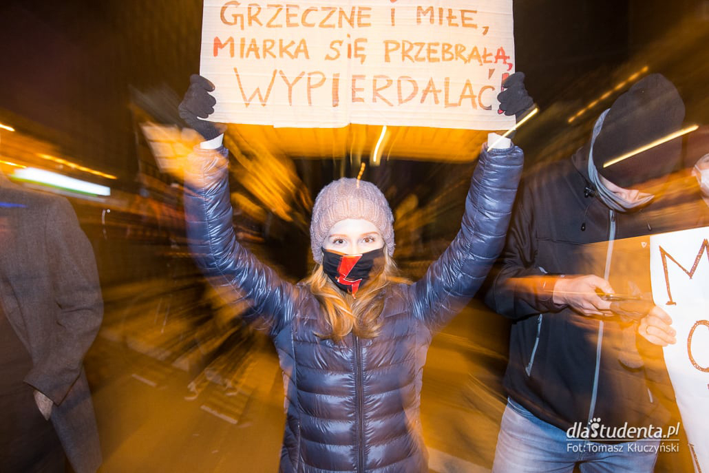 Strajk Kobiet: Manifa w Poznaniu - zdjęcie nr 1