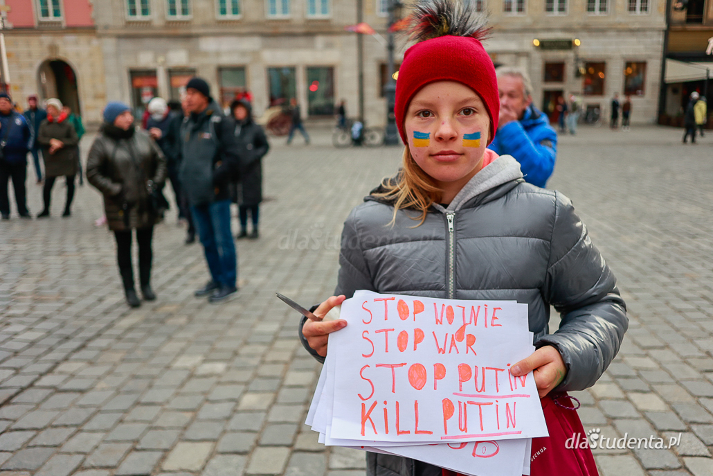 Solidarni z Ukrainą: NIE dla wojny - manifestacja poparcia we Wrocławiu  - zdjęcie nr 5