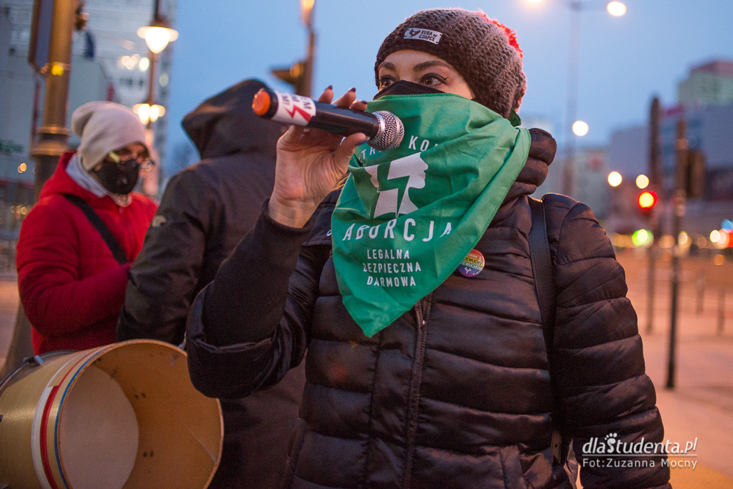 Strajk Kobiet 2021: Nigdy nie będziesz szła sama - manifestacja w Łodzi - zdjęcie nr 2