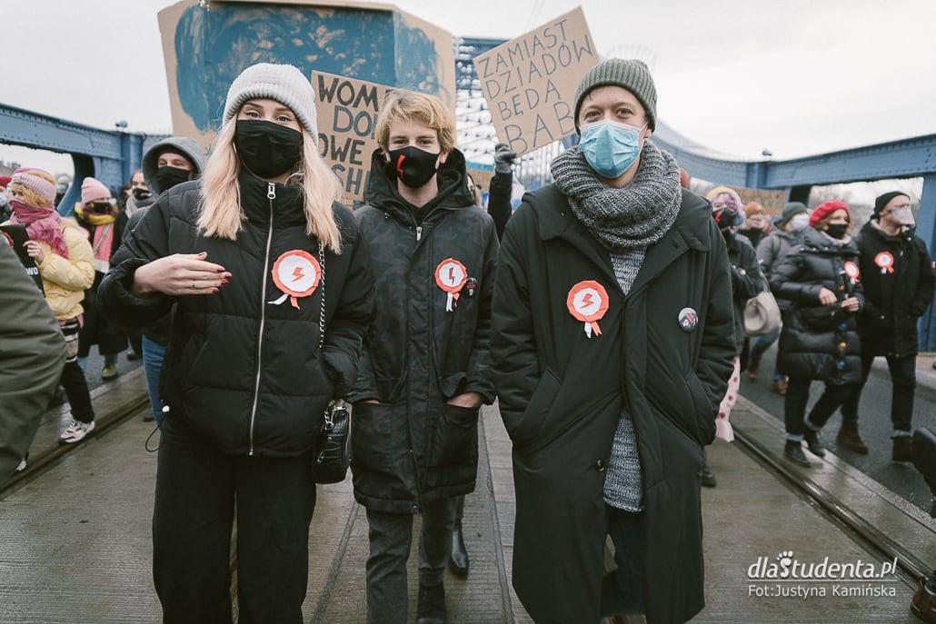 Strajk Kobiet: Mamy prawo! - manifestacja w Krakowie - zdjęcie nr 2