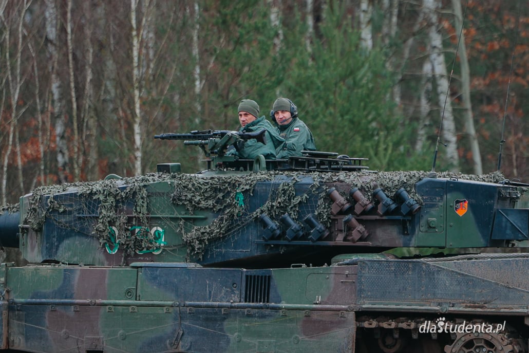 Prezydent RP na szkoleniu ukraińskich załóg czołgów Leopard  - zdjęcie nr 8