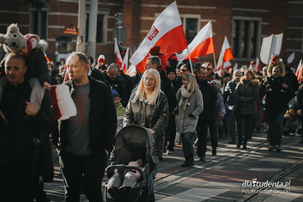 Radosna Parada Niepodległości we Wrocławiu  - zdjęcie nr 9