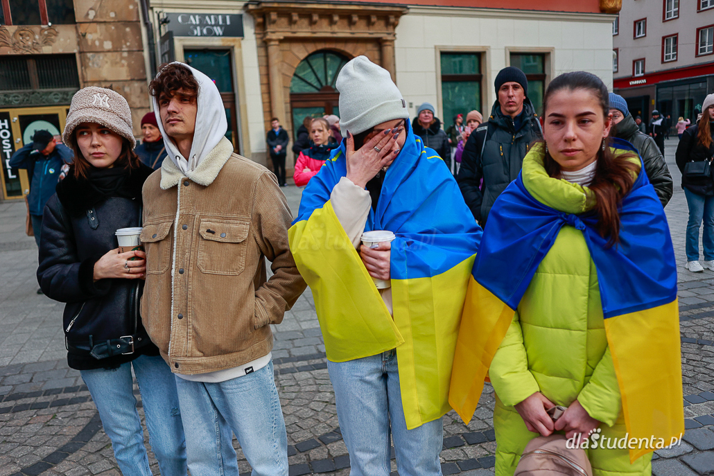 Solidarni z Ukrainą: NIE dla wojny - manifestacja poparcia we Wrocławiu  - zdjęcie nr 8