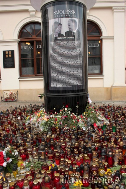 Żałoba nardowa na Krakowskim Przedmieściu - zdjęcie nr 7