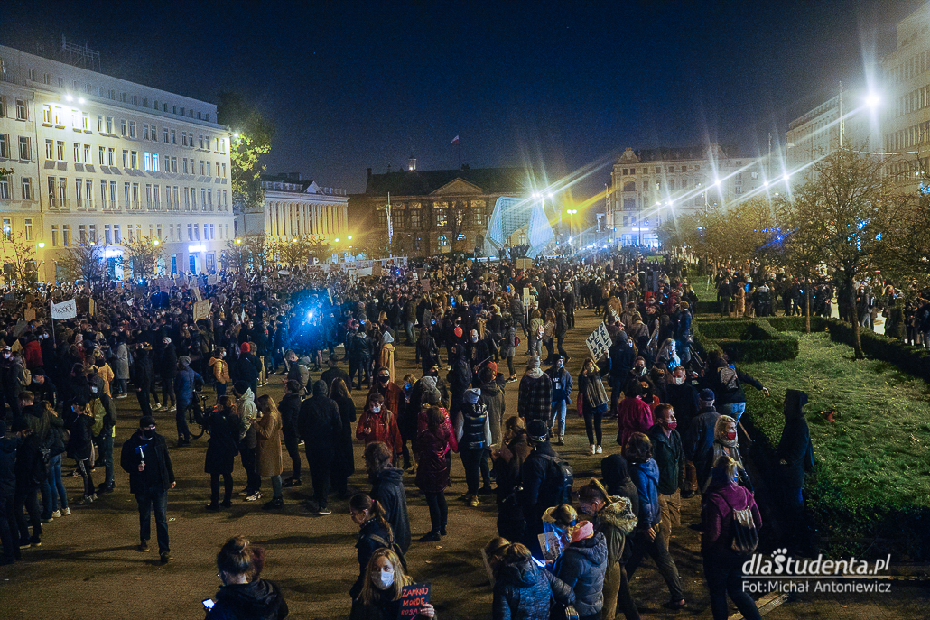Strajk Kobiet: To jest Wojna - manifestacja w Poznaniu - zdjęcie nr 6