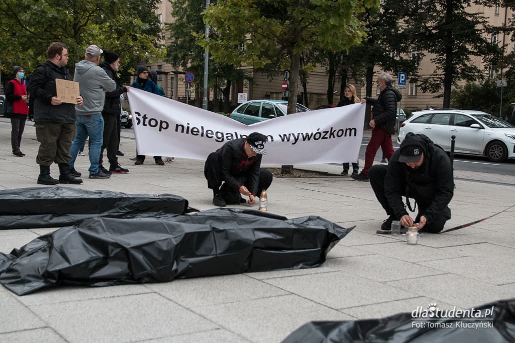 Bezpieczna granica to taka, na której NIKT nie ginie! - protest w Poznaniu  - zdjęcie nr 4