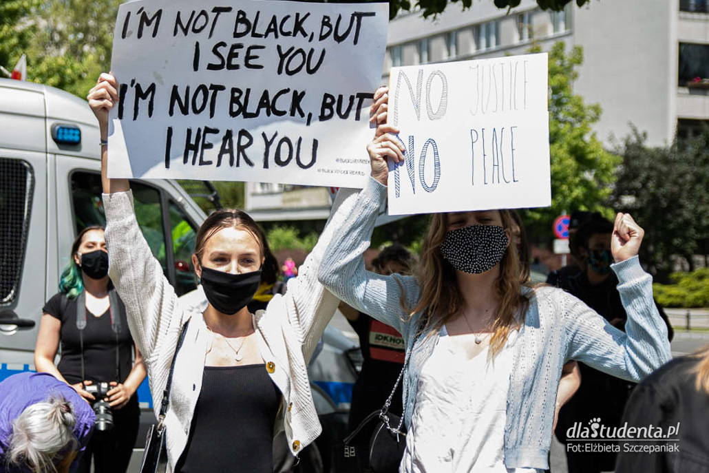 Protest Black Lives Matter przed ambasadą USA  - zdjęcie nr 1