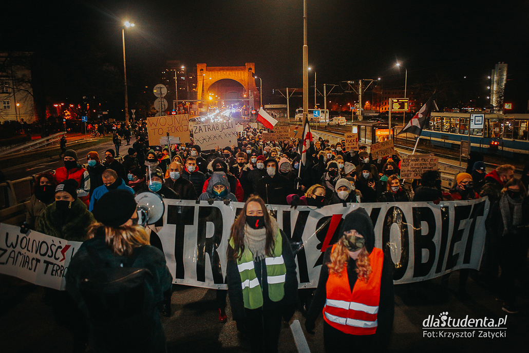Strajk Kobiet: Gońcie się - manifestacja we Wrocławiu 