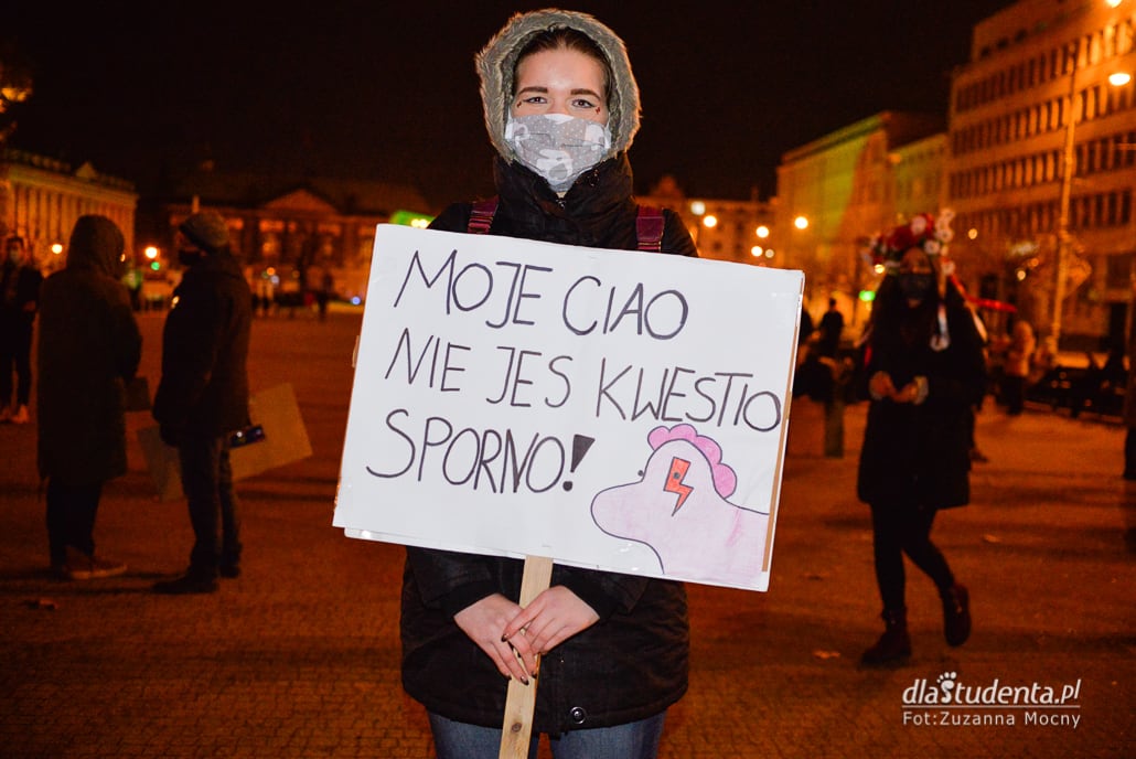 Strajk Kobiet: Blokujemy, strajkujemy i w UE zostajemy! - manifestacja w Poznaniu - zdjęcie nr 6
