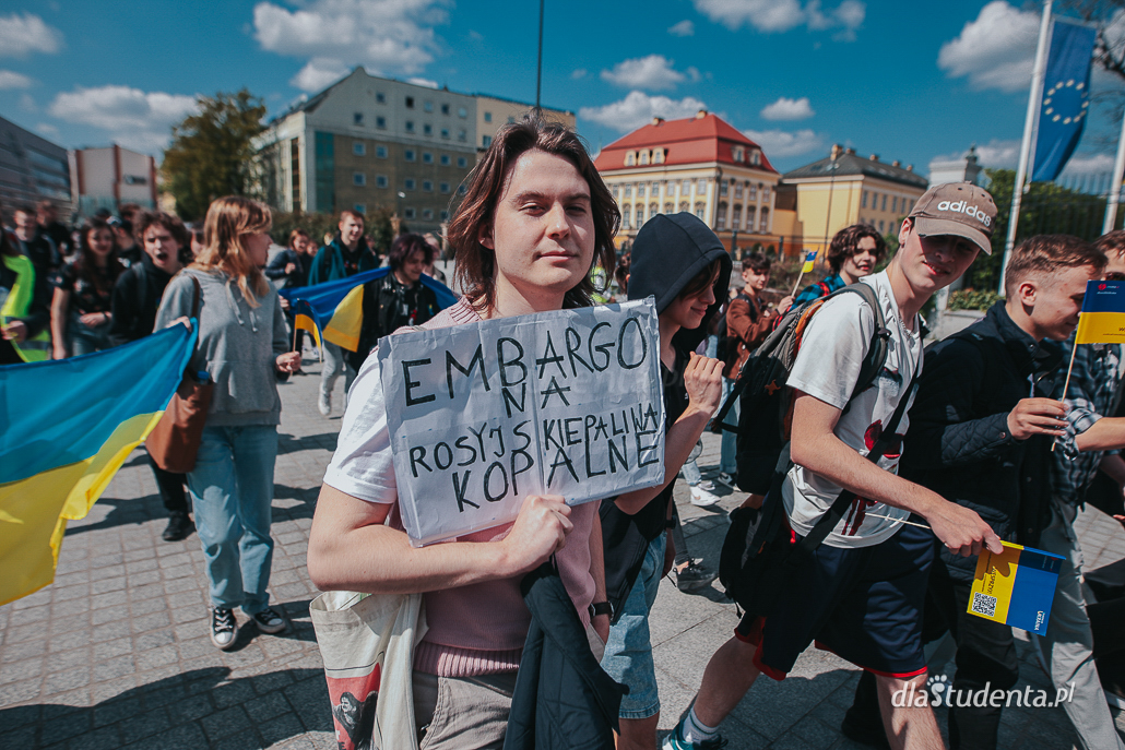  Za wolność Naszą i Waszą - protest młodzieży we Wrocławiu - zdjęcie nr 3