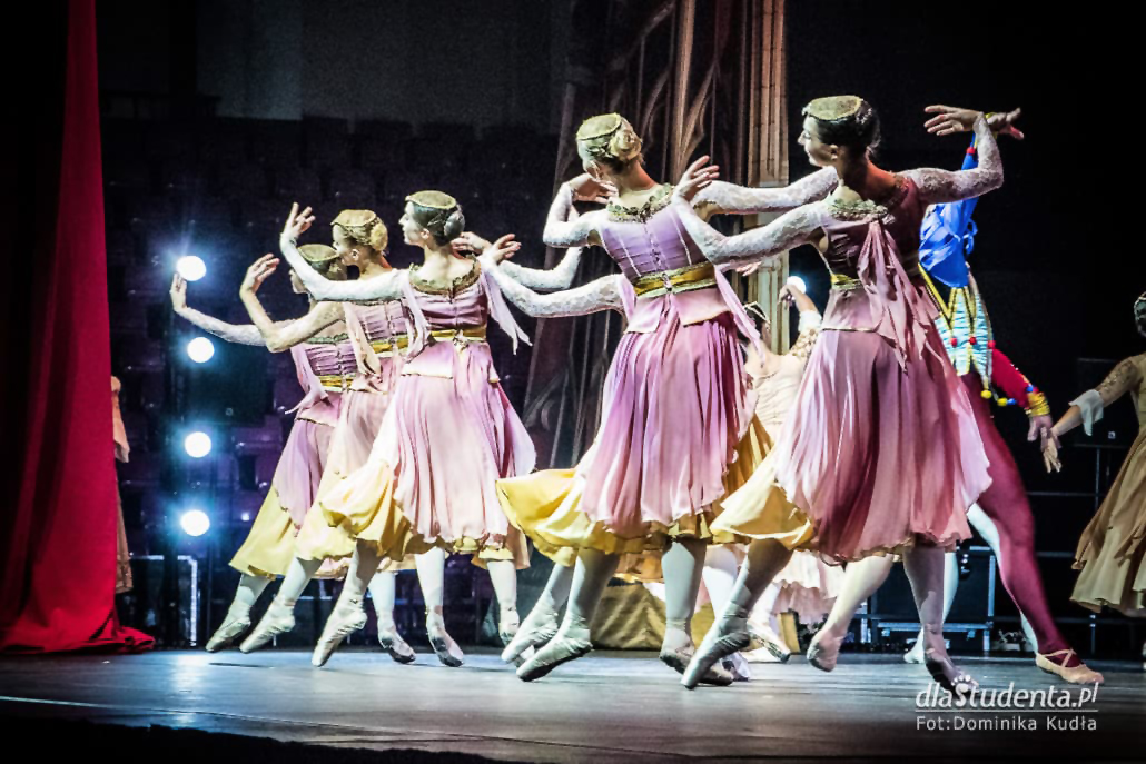 The Royal Moscow Ballet: Jezioro Łabędzie - zdjęcie nr 11