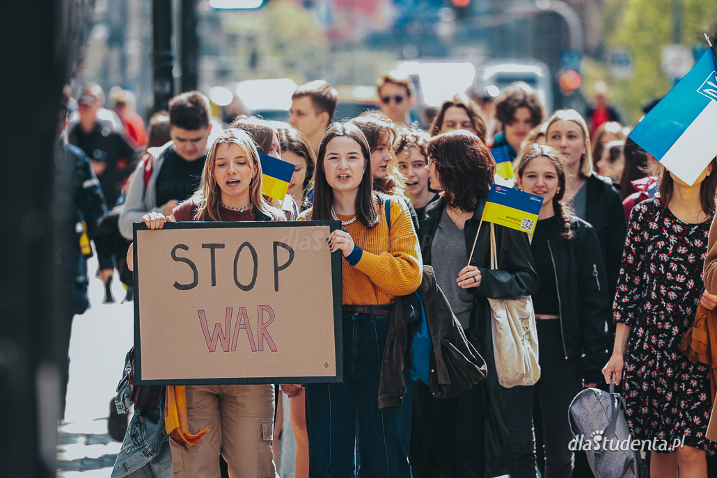  Za wolność Naszą i Waszą - protest młodzieży we Wrocławiu - zdjęcie nr 4