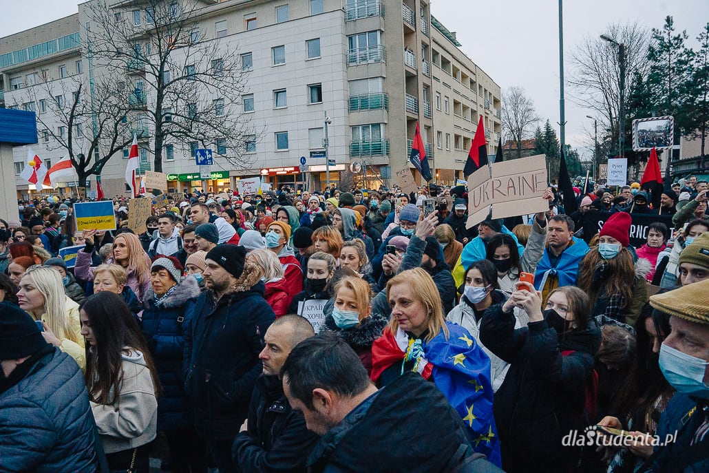 Solidarnie z Ukrainą - manifestacja poparcia w Poznaniu  - zdjęcie nr 6