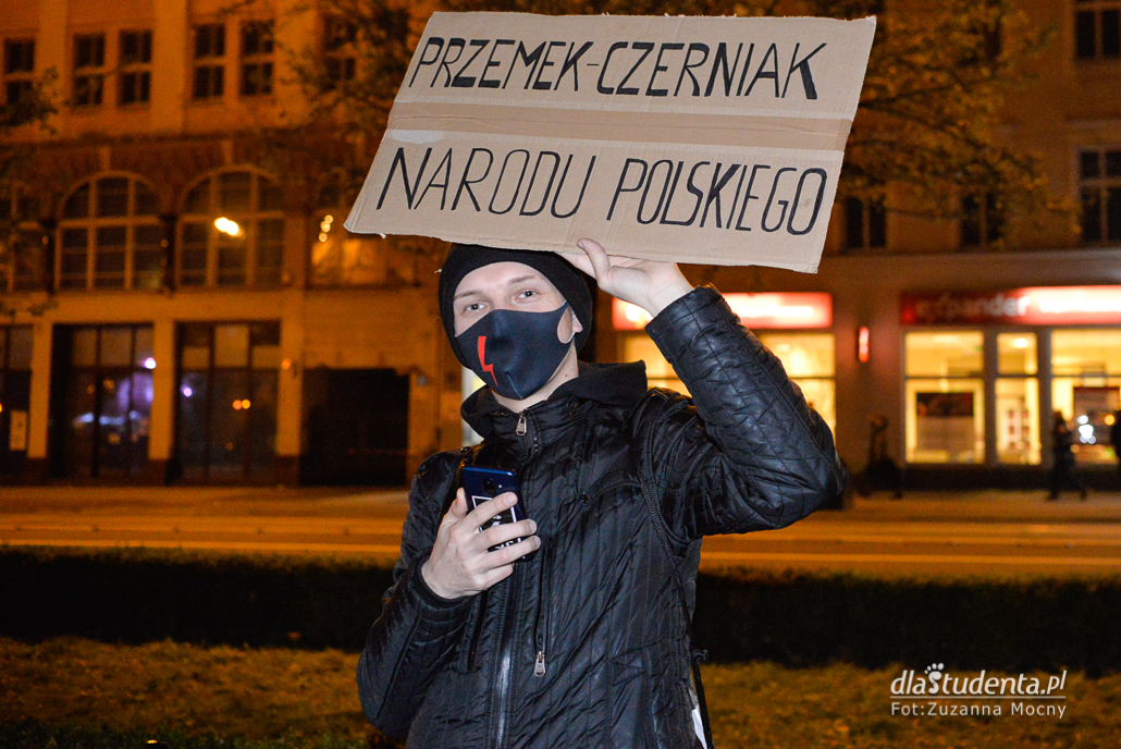 Strajk Kobiet: Łapy precz od Nauczycieli - manifestacja w Poznaniu - zdjęcie nr 13