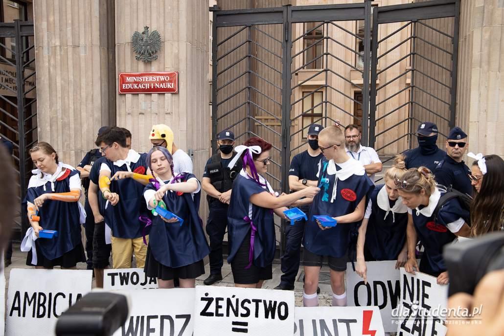 Gruntujemy Cnoty Niewieście - manifestacja w Warszawie - zdjęcie nr 8