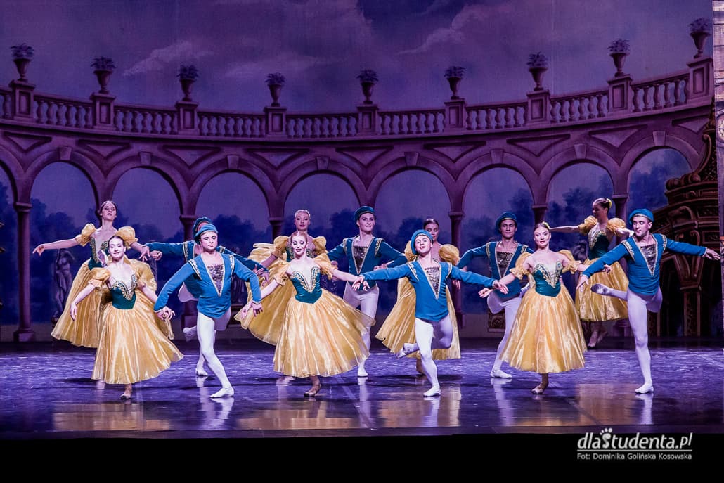 Classical Grand Ballet: Jezioro Łabedzie - zdjęcie nr 1