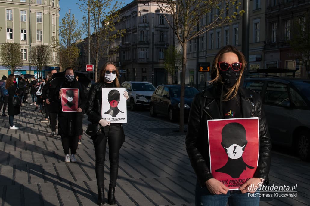 Protest Kobiet w Poznaniu - dzień 2 - zdjęcie nr 1
