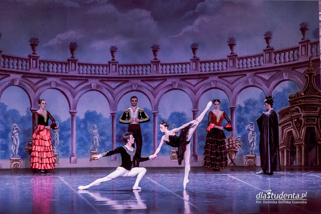 Classical Grand Ballet: Jezioro Łabedzie - zdjęcie nr 4