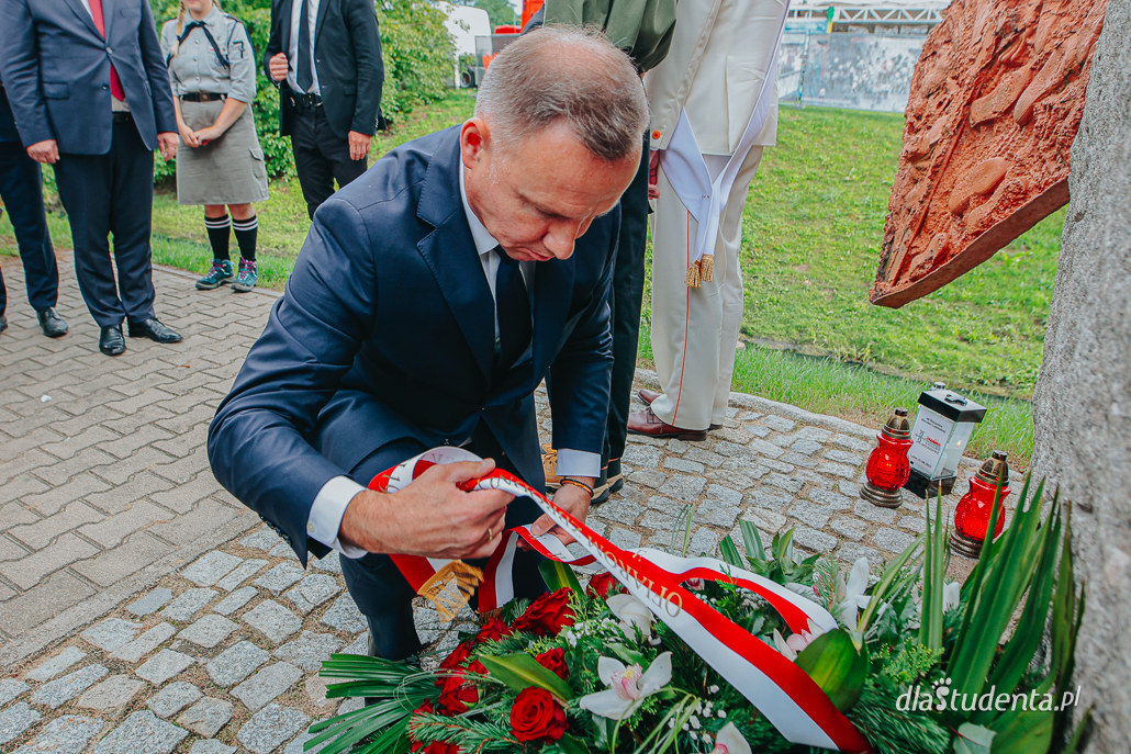 Prezydent Andrzej Duda na obchodach 40. rocznicy Zbrodni  Lubińskiej - zdjęcie nr 2