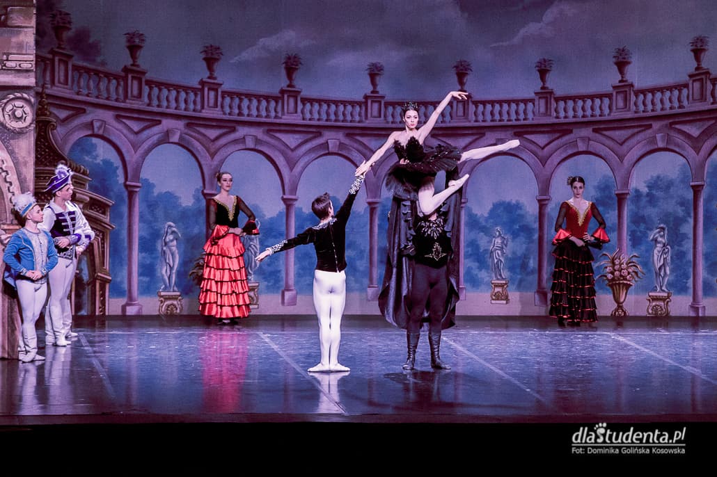 Classical Grand Ballet: Jezioro Łabedzie - zdjęcie nr 8