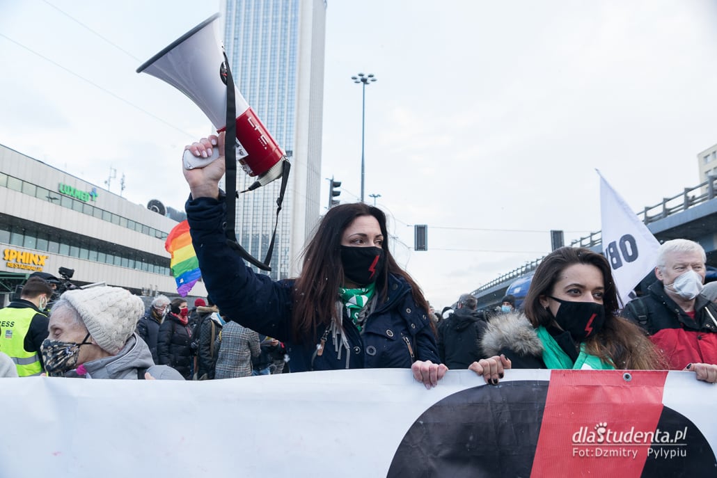 Dzień kobiet bez kompromisów - manifestacja w Warszawie - zdjęcie nr 1