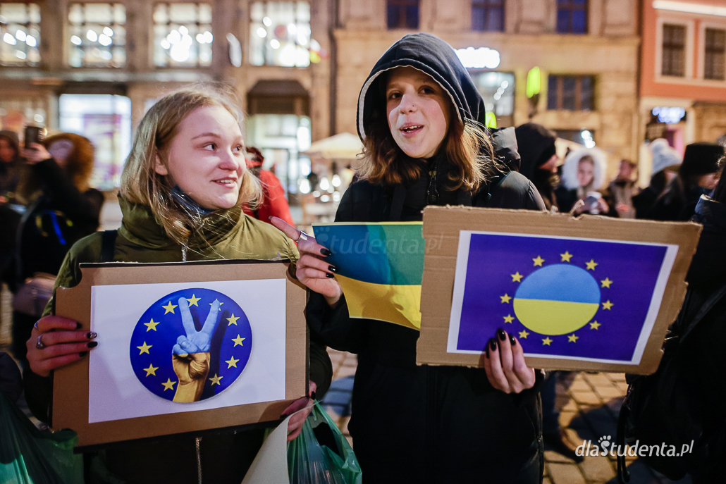 TAK dla Ukrainy w Unii Europejskiej - manifestacja we Wroclawiu  - zdjęcie nr 2