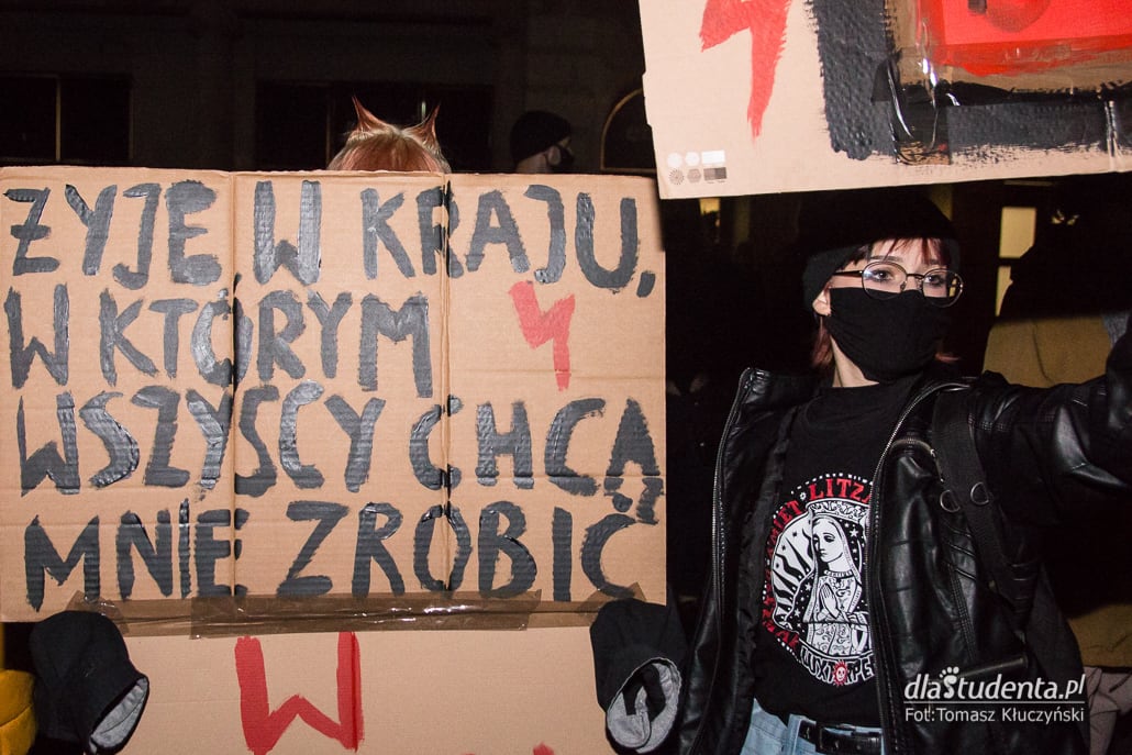 Strajk Kobiet: Manifa w Poznaniu - zdjęcie nr 9
