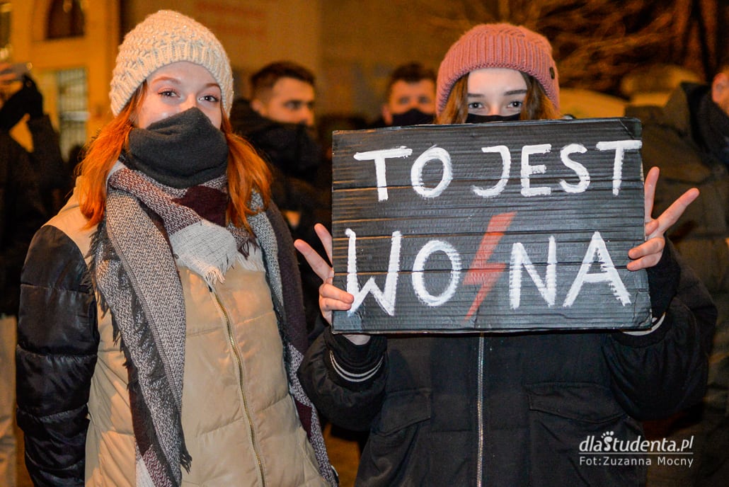 Strajk Kobiet 2021: Spontaniczny spacer w Łodzi - zdjęcie nr 1