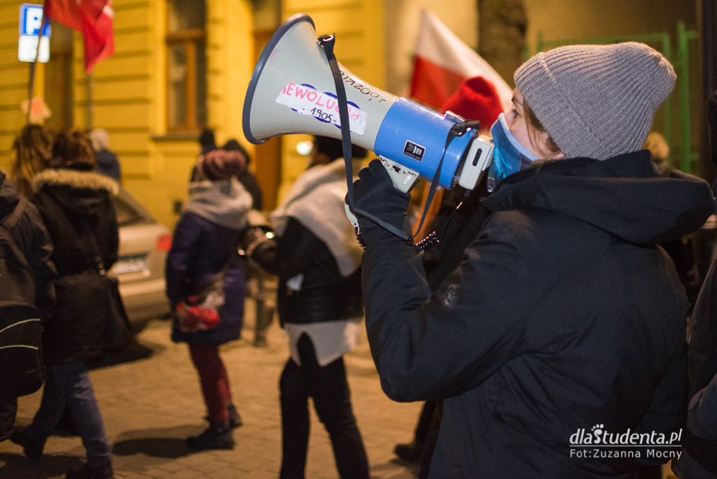 Strajk Kobiet 2021: Nigdy nie będziesz szła sama - manifestacja w Łodzi - zdjęcie nr 11