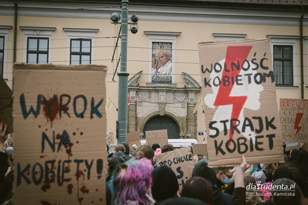 To jest wojna - manifestacja pod kurią w Krakowie - zdjęcie nr 10