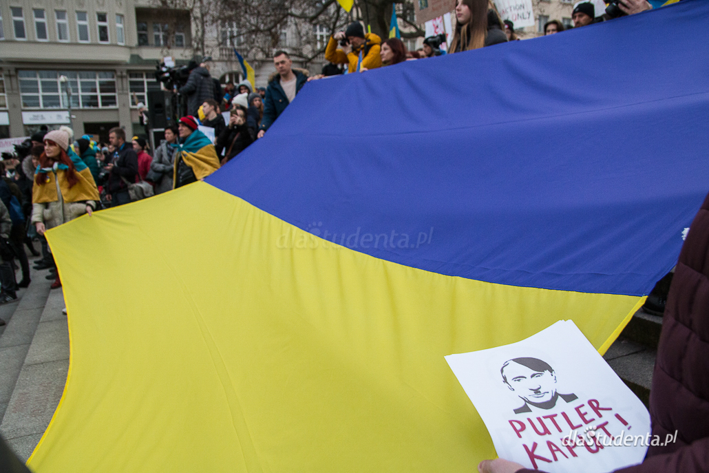 Solidarni z Ukrainą - manifestacja pokojowa w Poznaniu  - zdjęcie nr 10