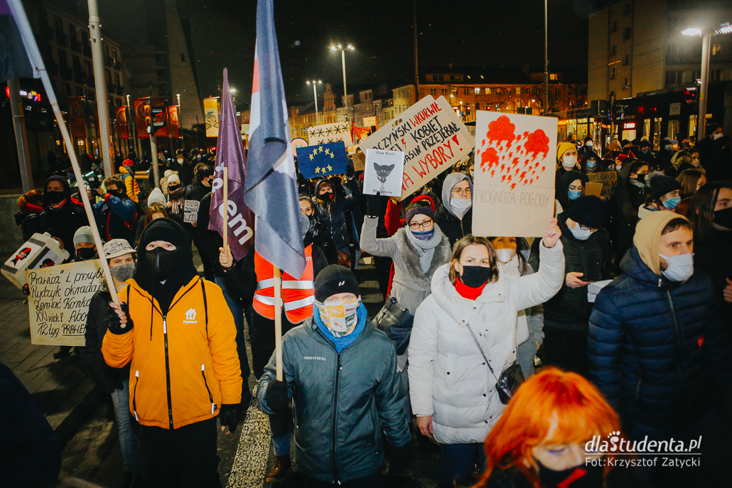 Strajk Kobiet 2021: NIE dla pseudo wyroku - manifestacja we Wrocławiu  - zdjęcie nr 5
