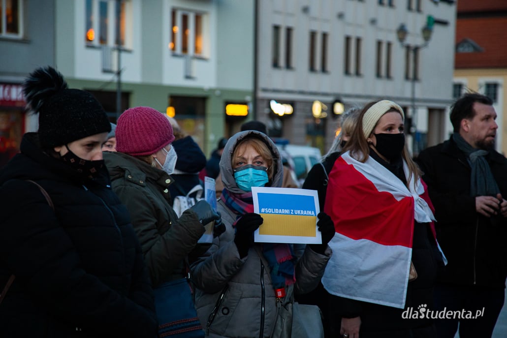 Solidarnie z Ukrainą - manifestacja poparcia w Białymstoku  - zdjęcie nr 3