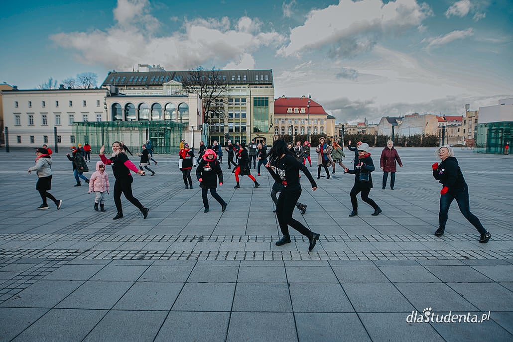 "Nazywam się Miliard" - Wrocławianie zatańczyli przeciwko przemocy wobec kobiet - zdjęcie nr 9