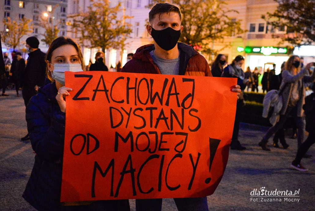 Strajk Kobiet - manifestacja w Poznaniu - zdjęcie nr 4