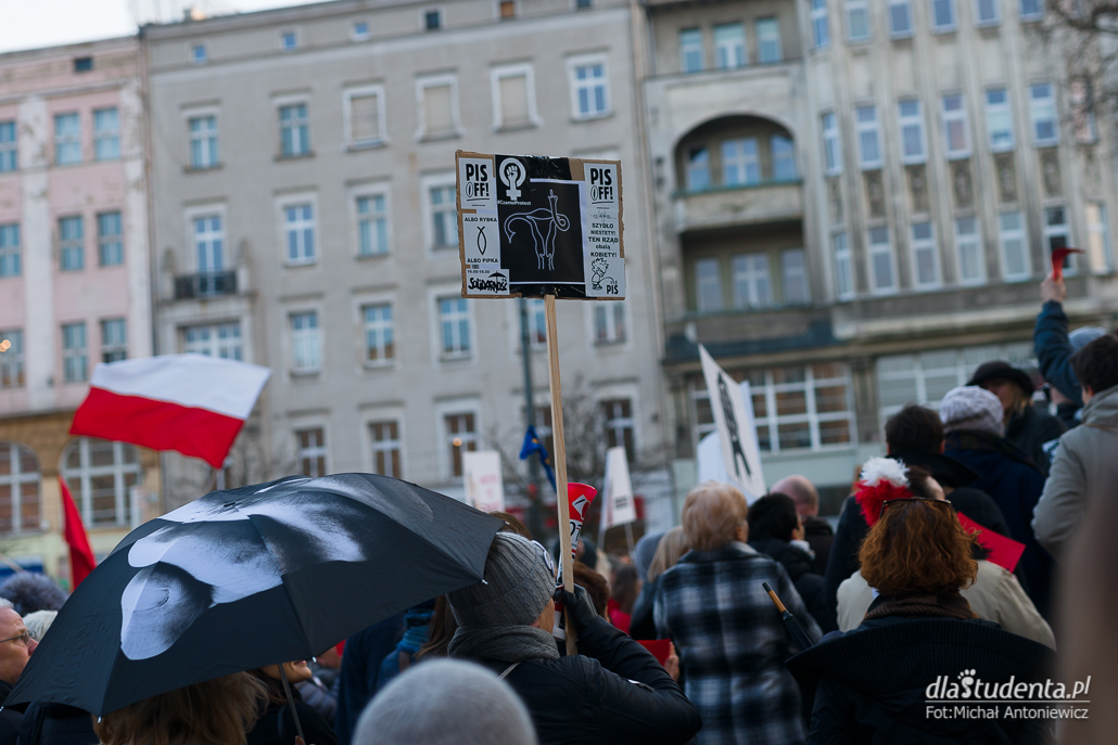 Protest Kobiet w Poznaniu - zdjęcie nr 5