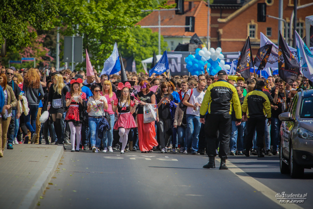 Parada Wydziałów Ulicami Olsztyna - zdjęcie nr 7