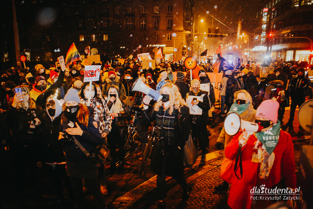 Strajk Kobiet 2021: NIE dla pseudo wyroku - manifestacja we Wrocławiu  - zdjęcie nr 8
