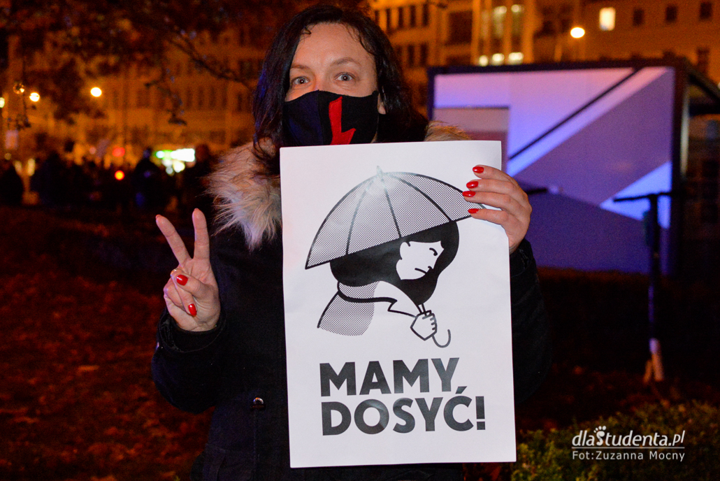 Strajk Kobiet: Łapy precz od Nauczycieli - manifestacja w Poznaniu - zdjęcie nr 4