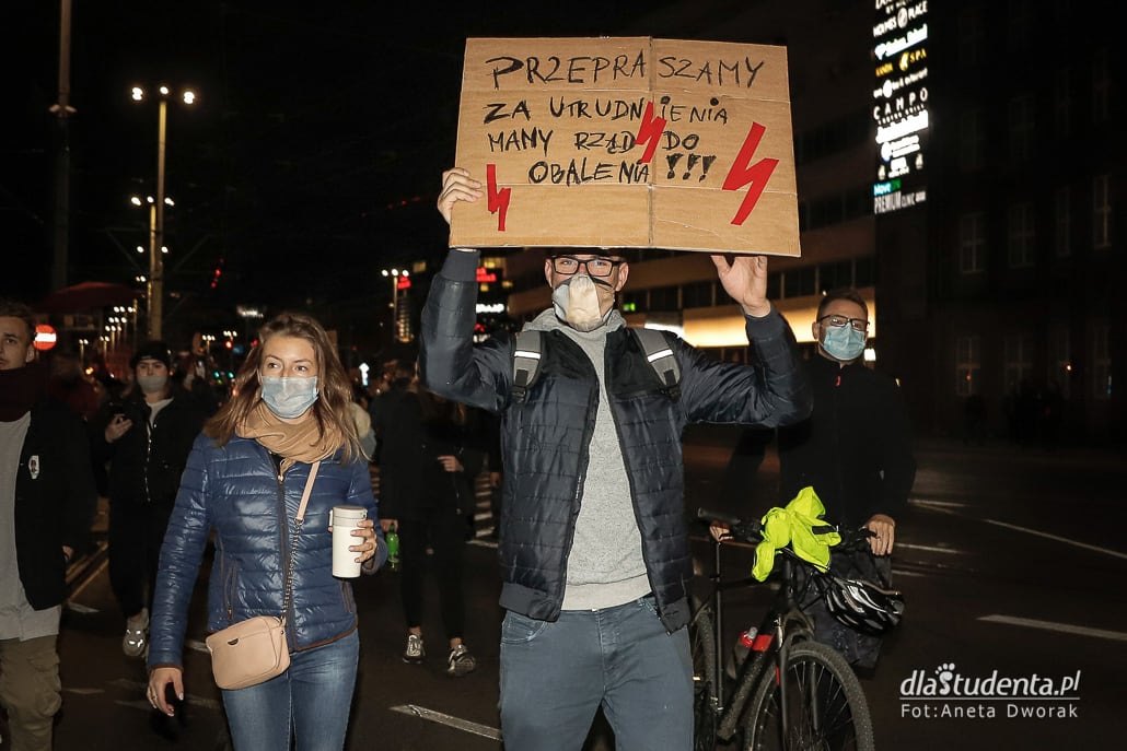 Strajk Kobiet: Wrocław blokuje ulice - zdjęcie nr 2