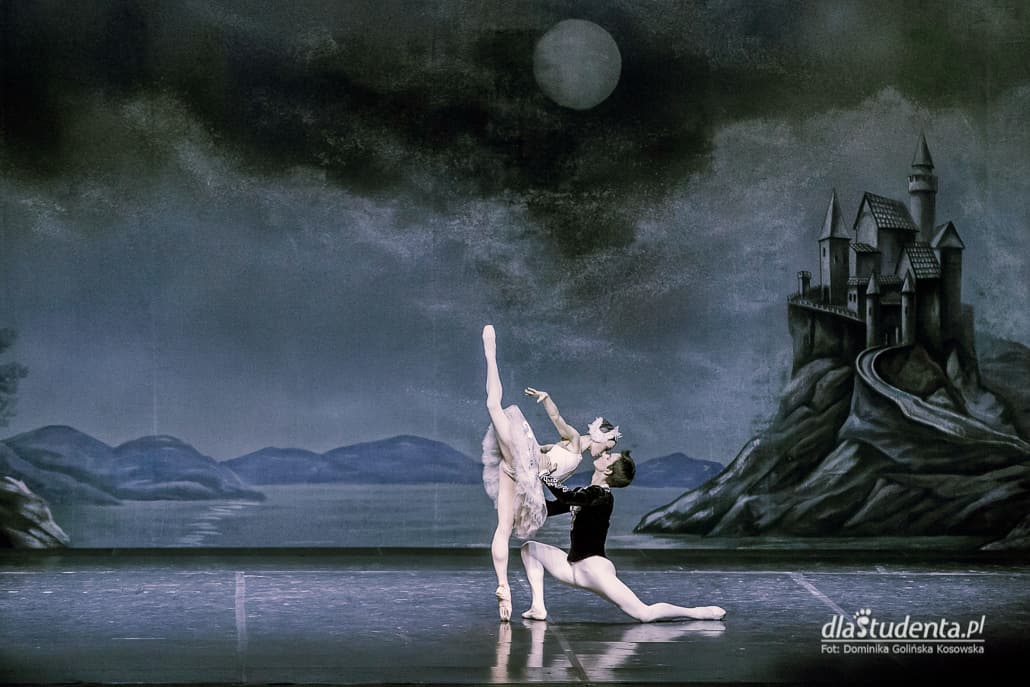 Classical Grand Ballet: Jezioro Łabedzie - zdjęcie nr 3