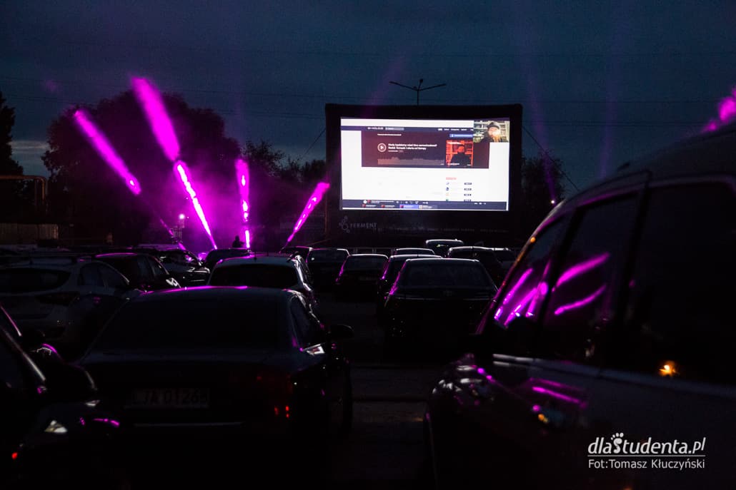 Koronawirus: Kino samochodowe w Poznaniu  - zdjęcie nr 12