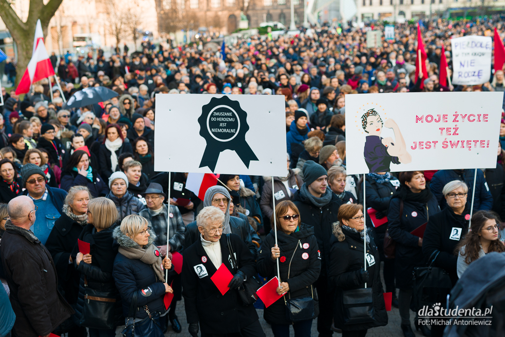 Protest Kobiet w Poznaniu - zdjęcie nr 6