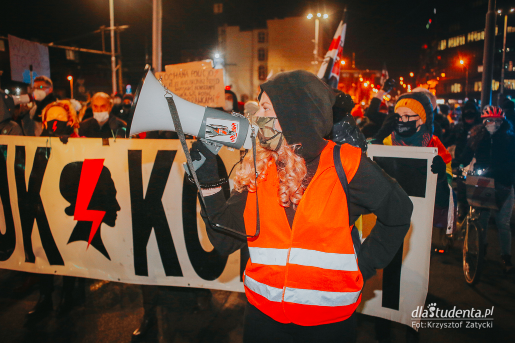 Strajk Kobiet: Gońcie się - manifestacja we Wrocławiu  - zdjęcie nr 7