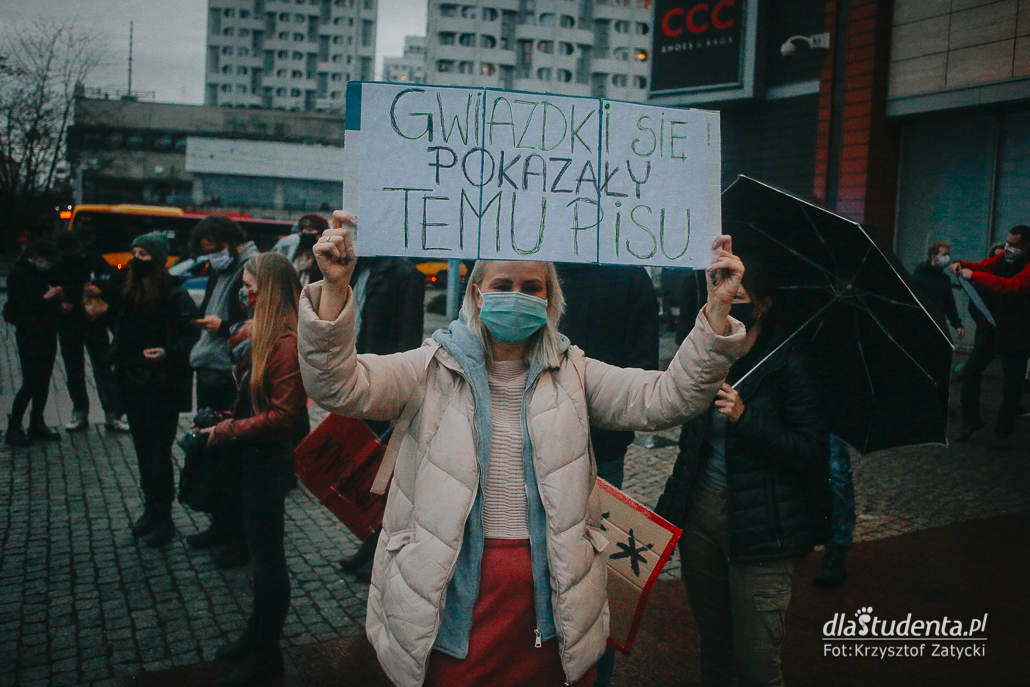 Strajk Kobiet: Marsz Ośmiu Gwiazd we Wrocławiu - zdjęcie nr 10